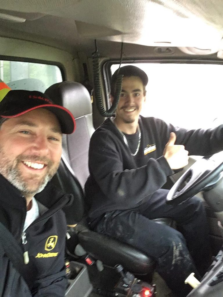 Patrick Deschênes, chauffeur de camion pour Phydime Deschens et Fils